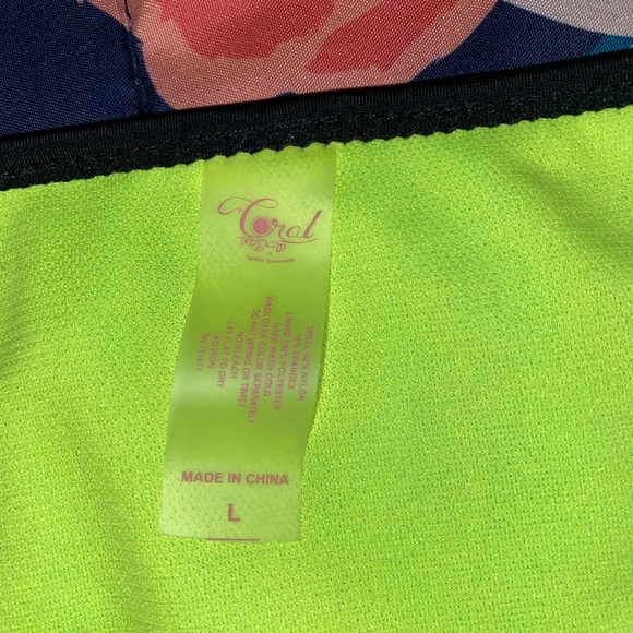 Bikini Set - Picture 3 of 4